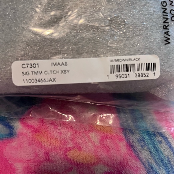 Coach Tammie Clutch Crossbody in Signature Canvas - Picture 7 of 7